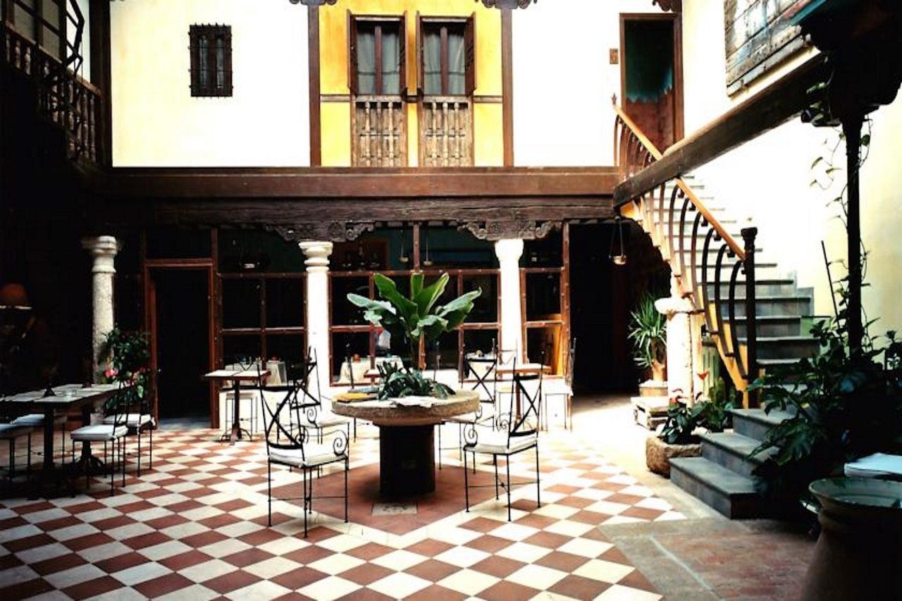 Hotel La Casa Del Rector 4*